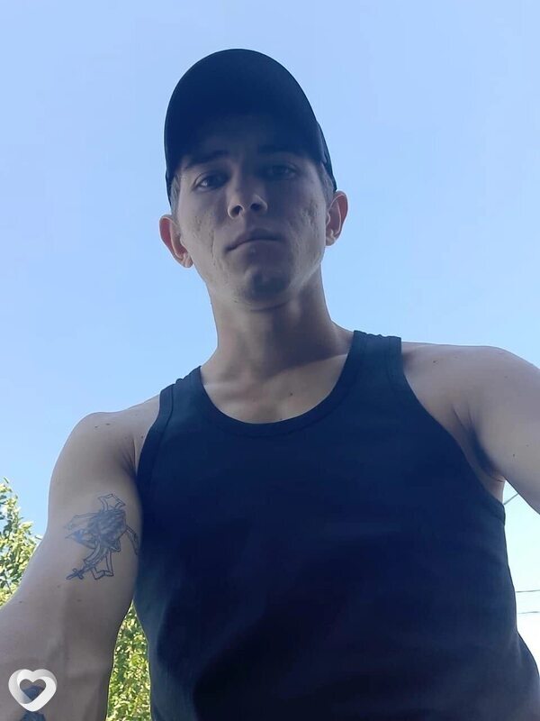 Михаил, 25, Шахтах — анкета №2337778