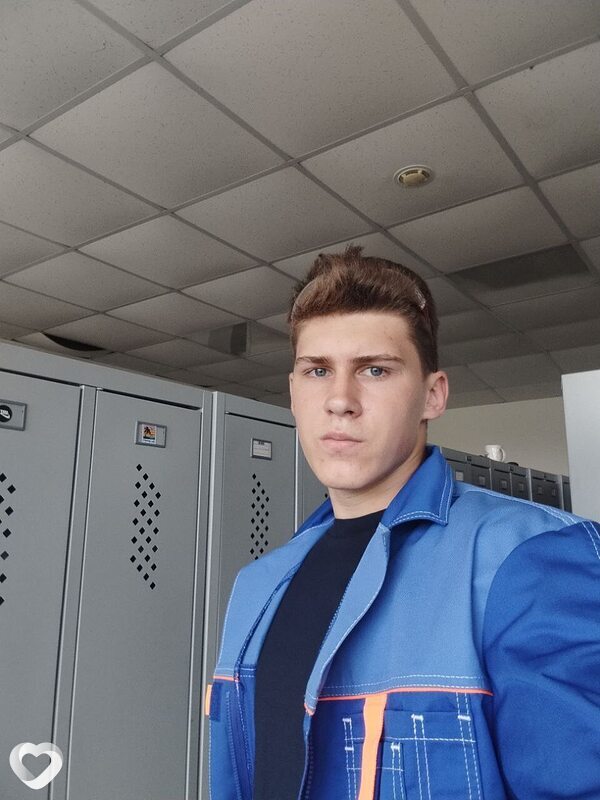 Кирилл, 20, Саратове — анкета №2337765