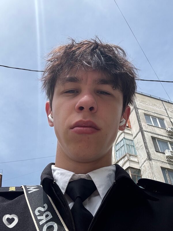 Константин, 19, Керчи — анкета №2338379
