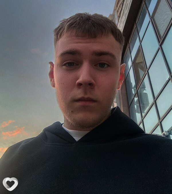 Антон, 19, Астане — анкета №2338637