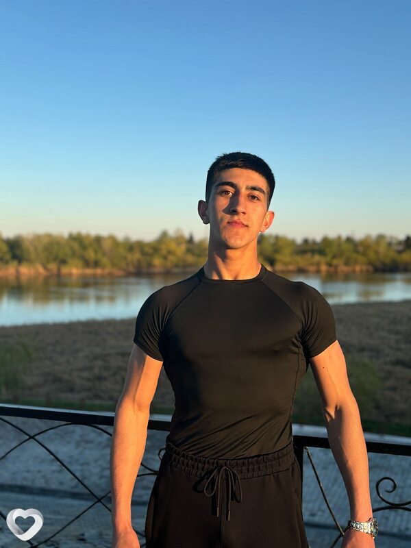 Тагиев Рафи, 22, Кургане — анкета №2339385