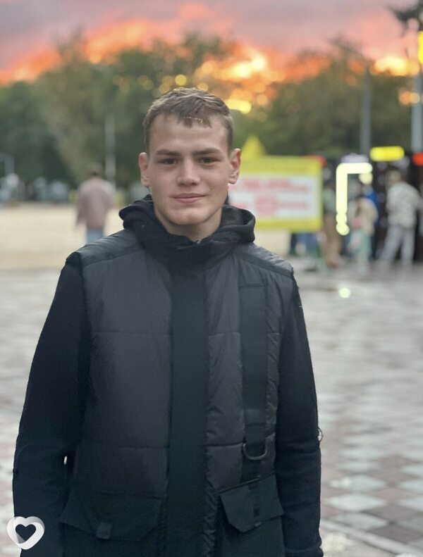 Максим, 20, Караганде — анкета №2339476