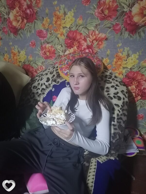Ксения, 19, Екатеринбурге — анкета №2339842