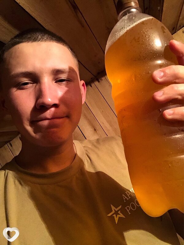 Артем, 21, Энгельсе — анкета №2339859