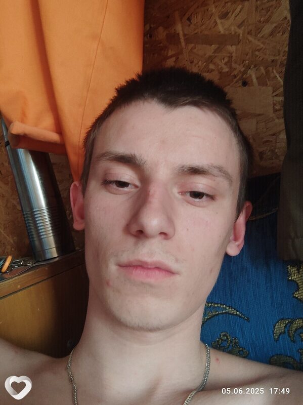 Макс, 19, Борисове — анкета №2342412
