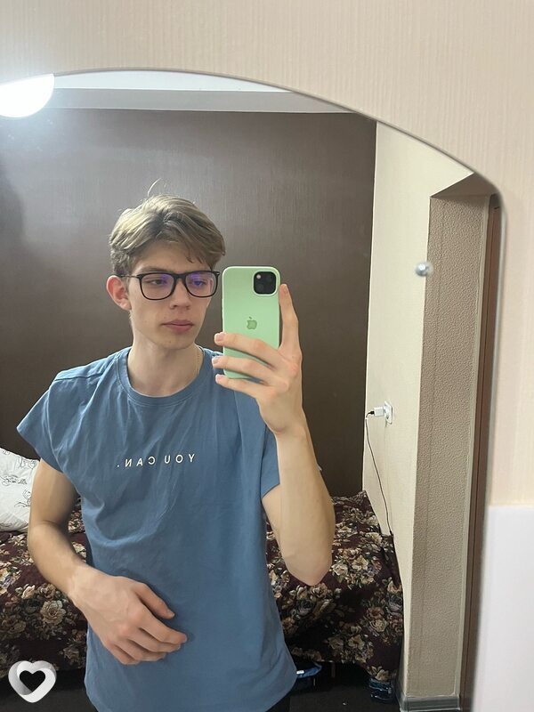 Данил, 19, Новосибирске — анкета №2342777