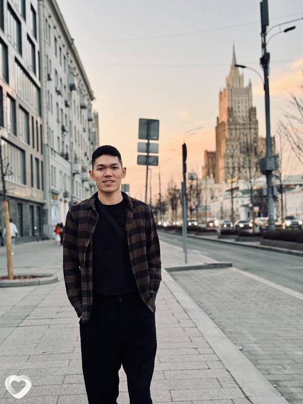 Артем, 23, Москве — анкета №2343057