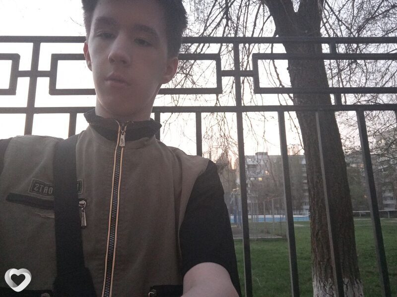 Глеб, 19, Саратове — анкета №2343318