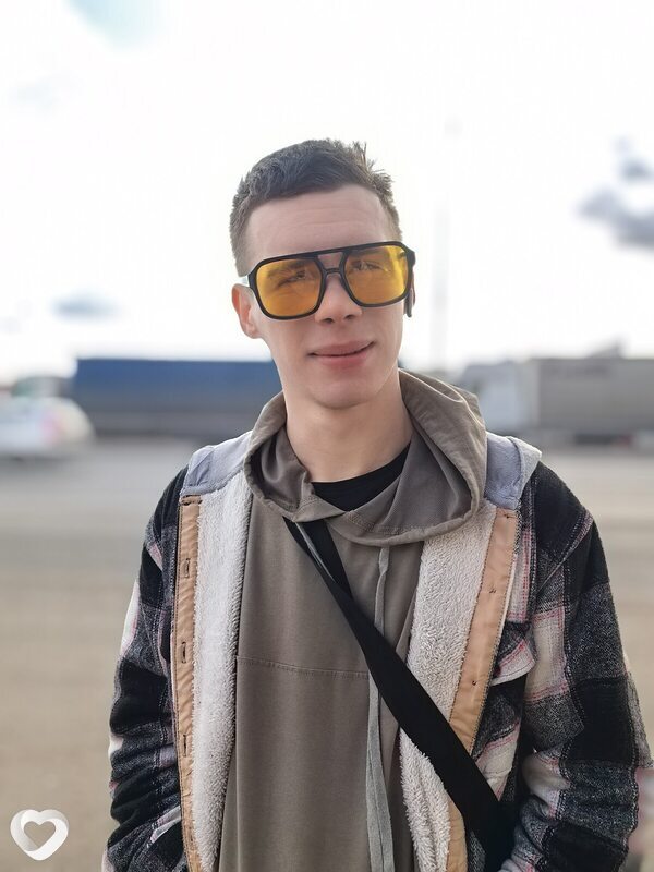 Иван, 21, Москве — анкета №2343879