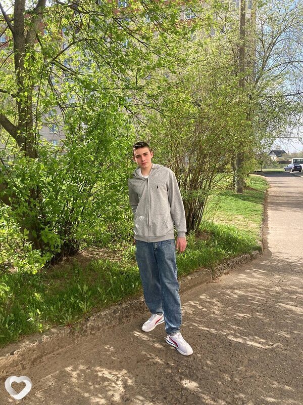 Денис, 21, Орше — анкета №2343489