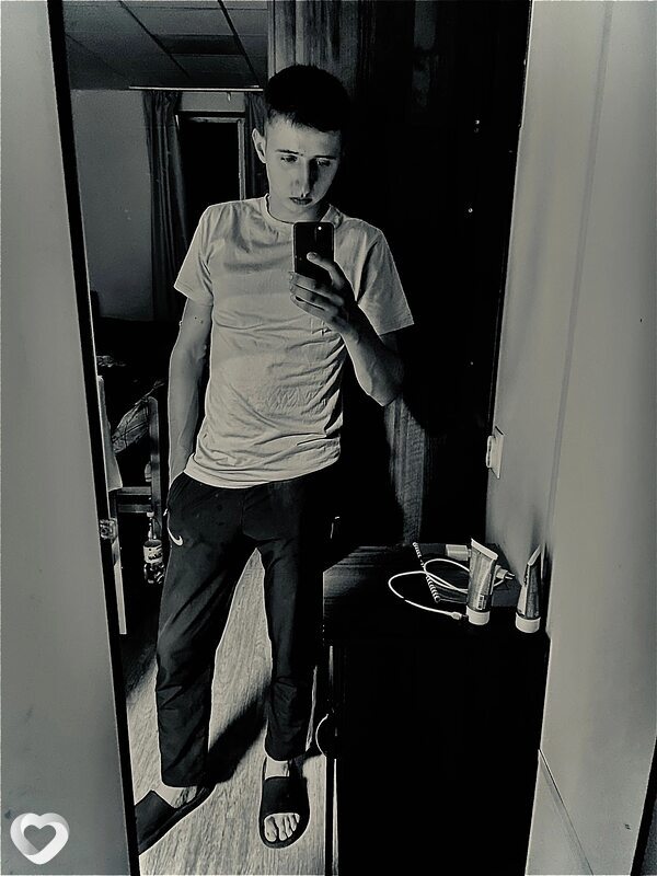 Иван, 25, Снежном — анкета №2344039