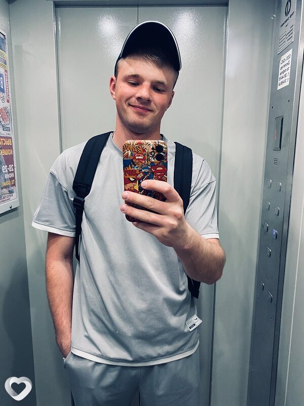 Виктор, 23, Новосибирске — анкета №2344641