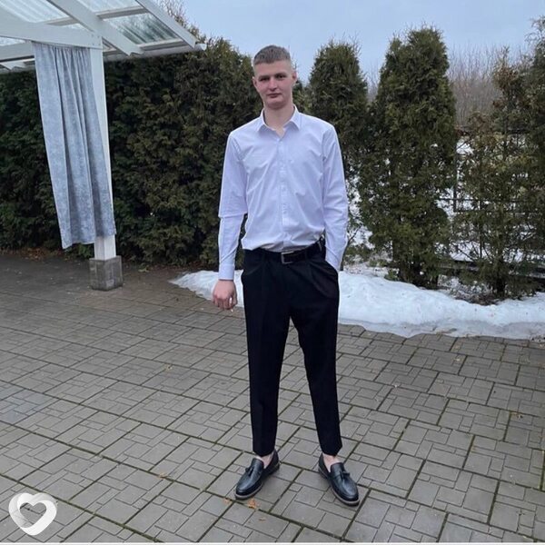 Артем, 22, Витебске — анкета №2344771