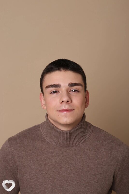 Михаил, 22, Архангельске — анкета №2344931