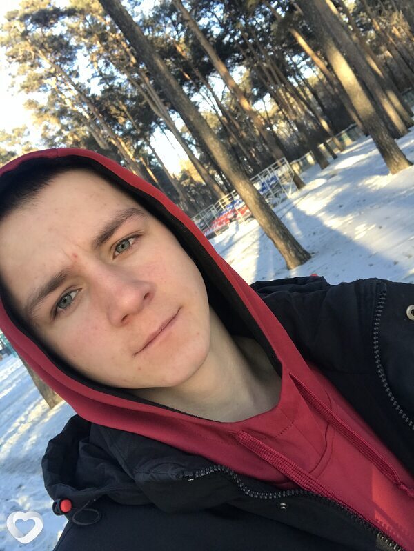 Александр, 21, Омске — анкета №2345148