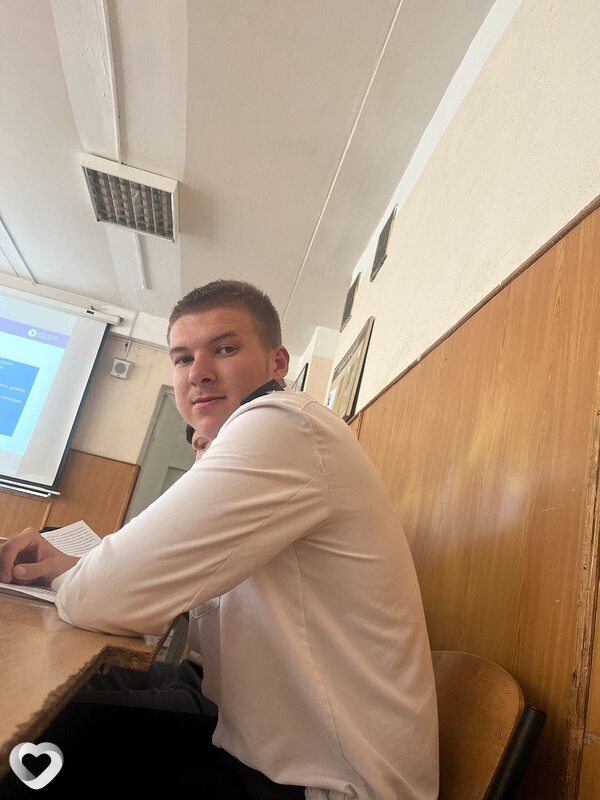 Владимир, 19, Севастополе — анкета №2345404