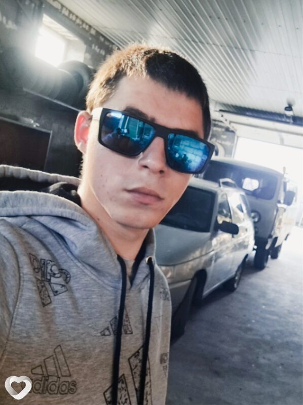 Максим, 24, Белгороде — анкета №2345664