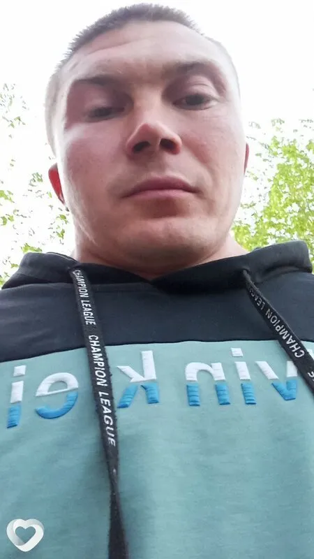 Гриша, 27, Барнауле — анкета №2345726