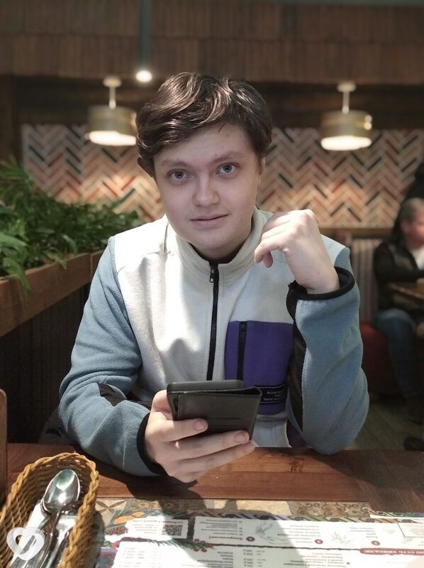 Илья, 19, Москве — анкета №2346140