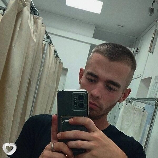 Алекс, 25, Пинске — анкета №2346378
