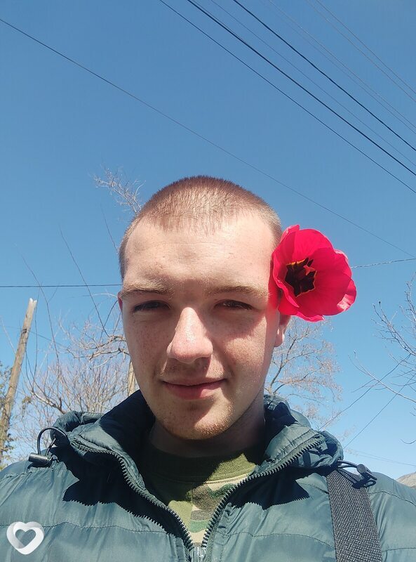 Ярослав, 20, Москве — анкета №2346550