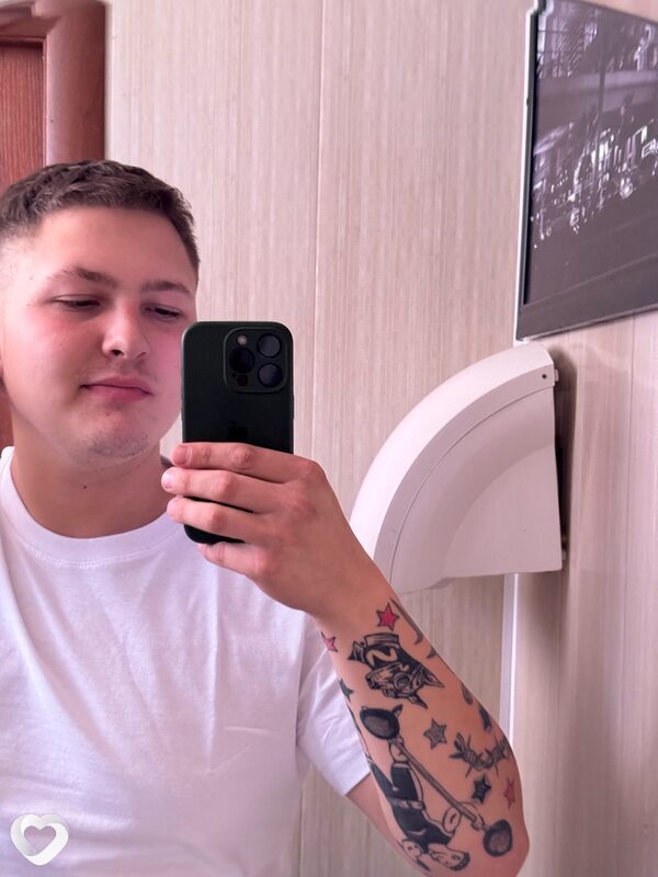 Даня, 26, Бердянске — анкета №2346842