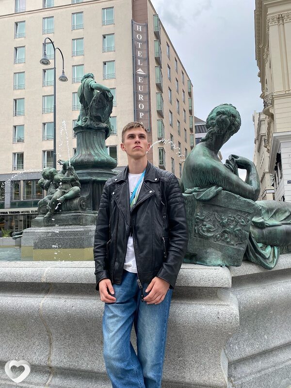 Виктор, 23, Минске — анкета №2347092