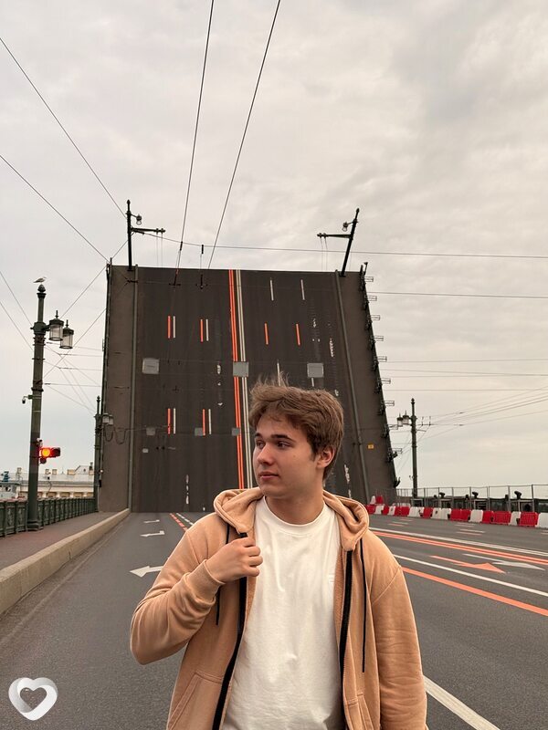 Максим, 21, Санкт-Петербурге — анкета №2347941