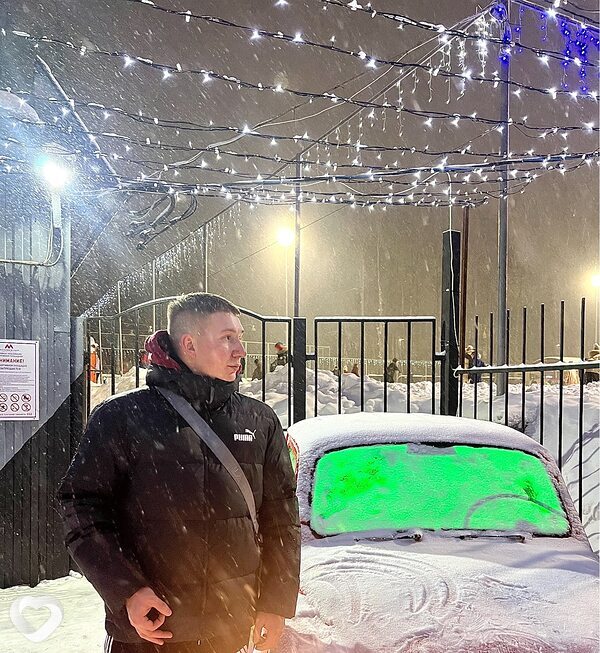 Максим, 27, Стаханове — анкета №2348645