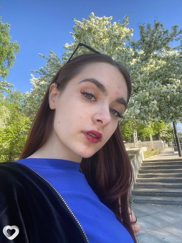 Лиза, 20, Екатеринбурге — анкета №2350010