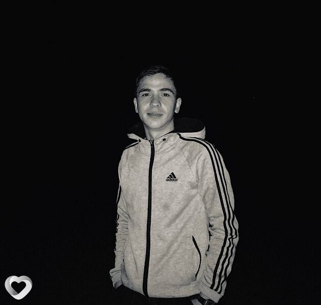 Влад, 21, Перми — анкета №2351576