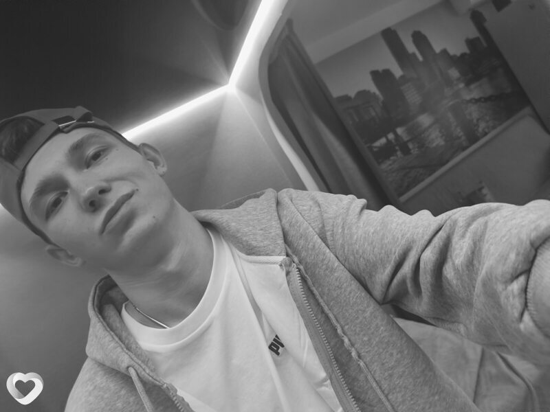 Виктор, 27, Наро-Фоминске — анкета №2350686