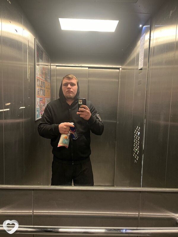 Святослав, 19, Геленджике — анкета №2350607