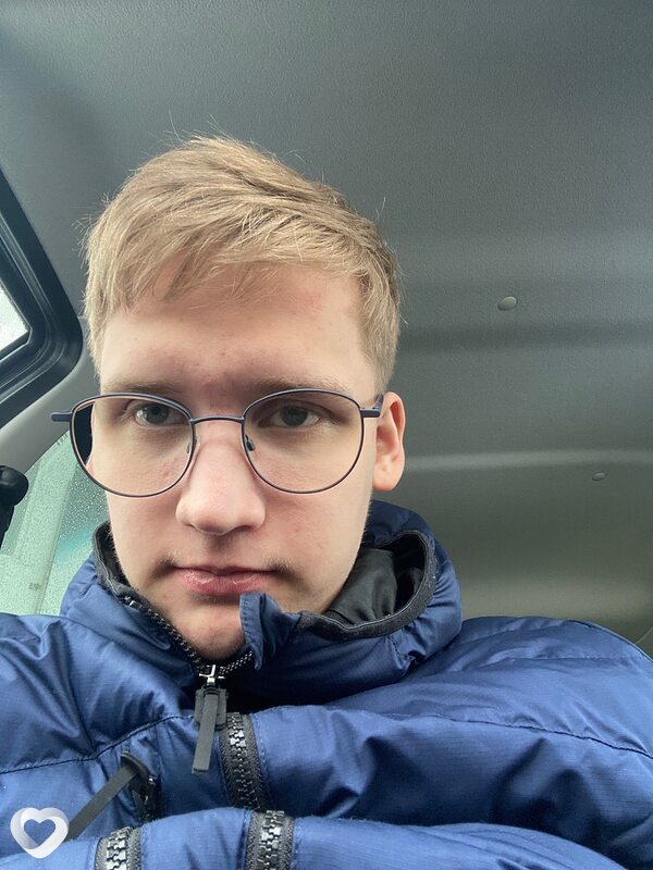 Максим, 23, Сургуте — анкета №2350482