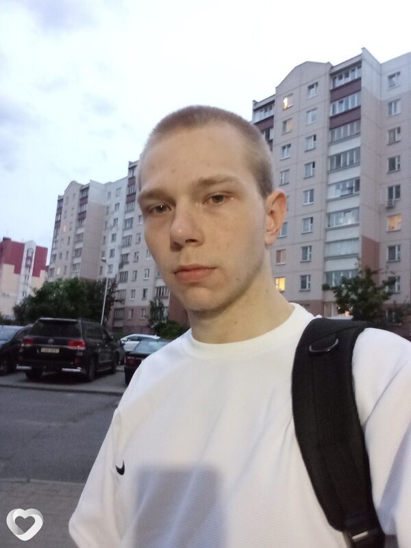 Илья, 21, Минске — анкета №2352437