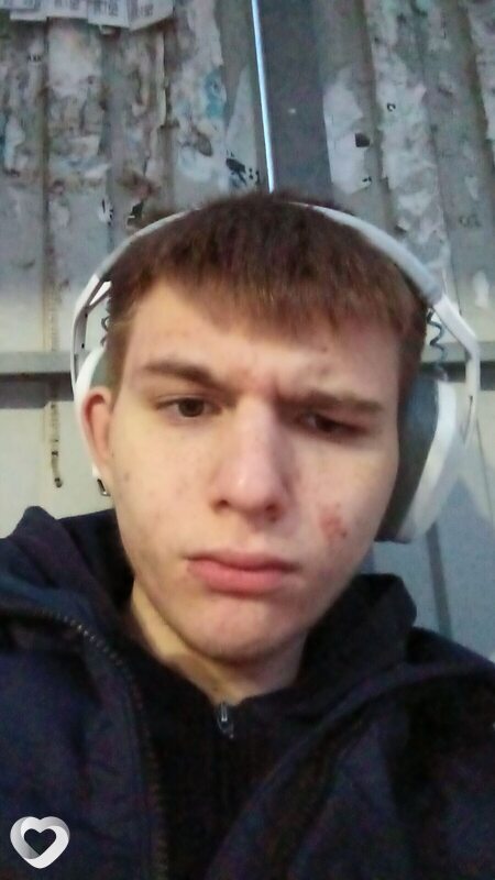 Ильяс, 19, Москве — анкета №2352573