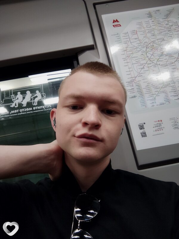 Никита, 21, Москве — анкета №2352629
