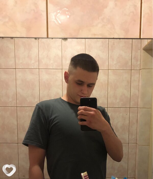 Александр, 23, Москве — анкета №2352636