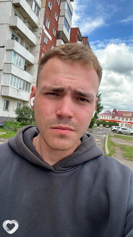 Антон, 22, Шарыпове — анкета №2353042