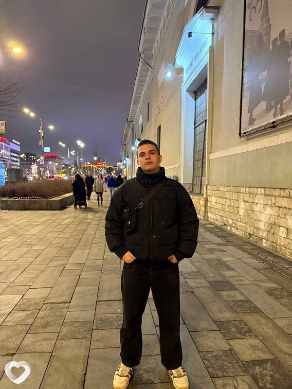 Сережа, 20, Москве — анкета №2353091