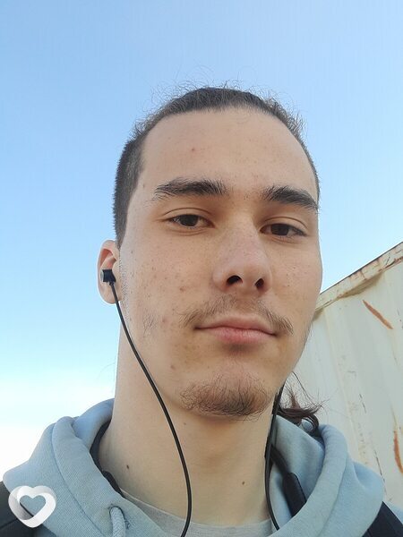 Иван, 20, Чапаевске — анкета №2353484