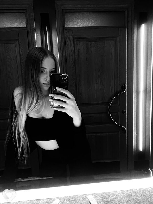 Алёна, 28, Кирове — анкета №2352997