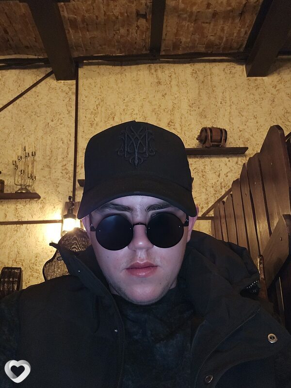 Саня, 20, Ростове-на-Дону — анкета №2354286