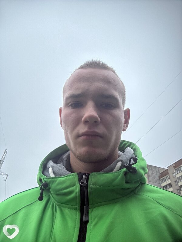 Денис, 21, Витебске — анкета №2354236