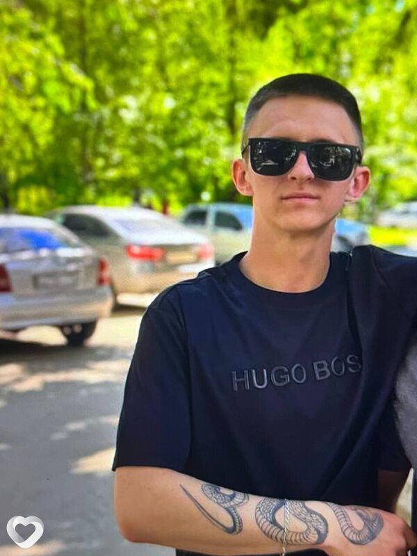 Максим, 25, Москве — анкета №2355145