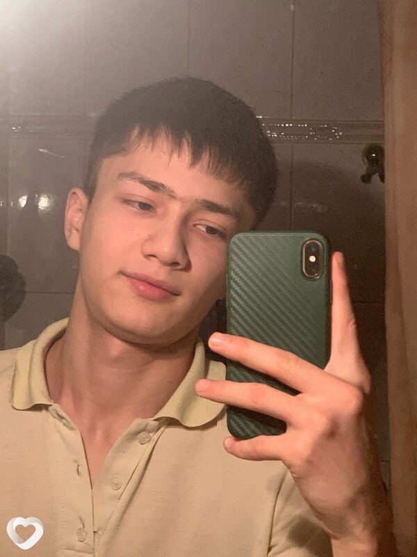 Александр, 20, Москве — анкета №2354917