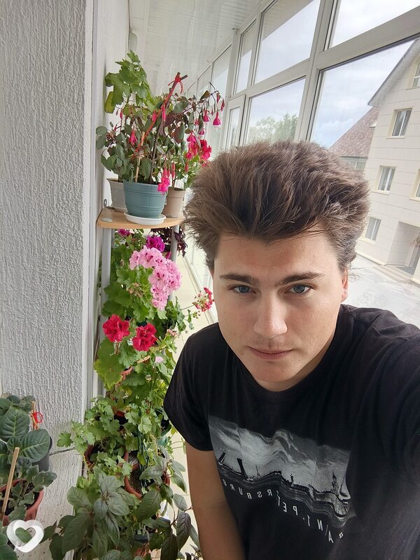 Павел, 25, Ханты-Мансийске — анкета №2355028