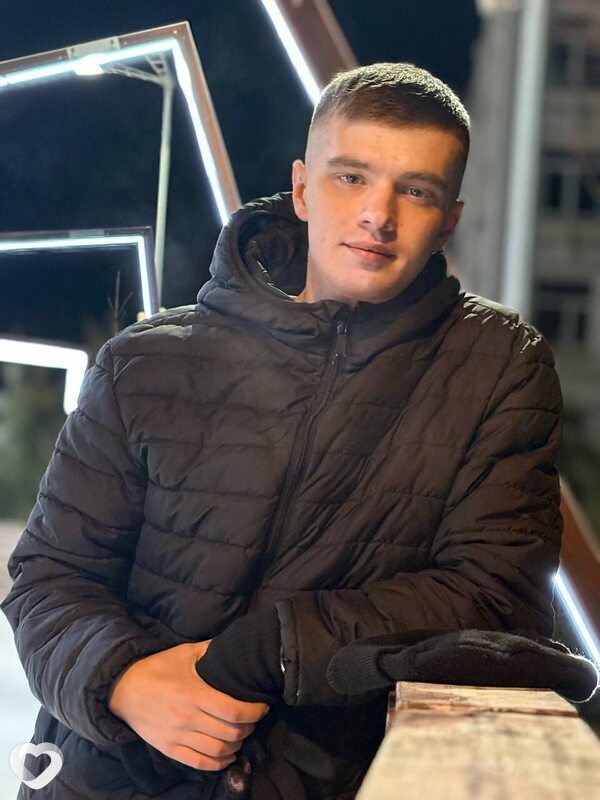 Никита, 24, Саратове — анкета №2355000