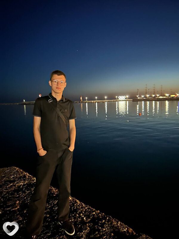 Кирилл, 20, Москве — анкета №2355654