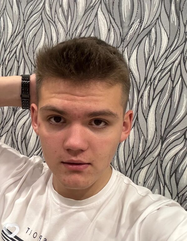 Женя, 20, Москве — анкета №2355872